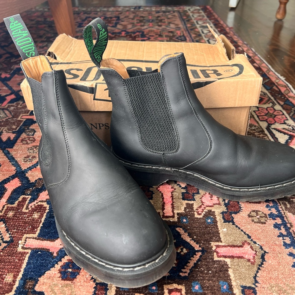 Solovair Dealer Black Leather Chelsea Boots
